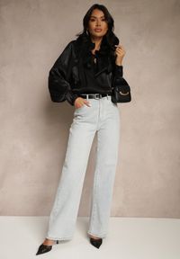 Renee - Czarna Bluzka o Koszulowym Kroju Wiązana przy Dekolcie Selzeri. Okazja: na spotkanie biznesowe. Kolor: czarny. Materiał: jeans. Styl: biznesowy, klasyczny, elegancki