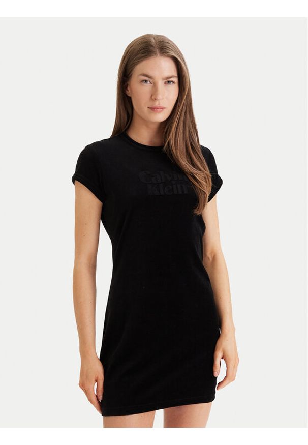 Calvin Klein Sukienka codzienna Calvin Klein-Lv047E223G Ub1 LV047E223G Czarny Slim Fit. Okazja: na co dzień. Kolor: czarny. Materiał: bawełna. Typ sukienki: proste. Styl: casual