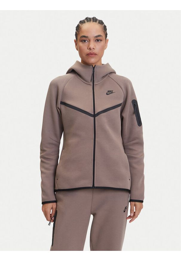 Nike Bluza Tech Fleece Windrunner HV6747 Brązowy Regular Fit. Kolor: brązowy. Materiał: bawełna