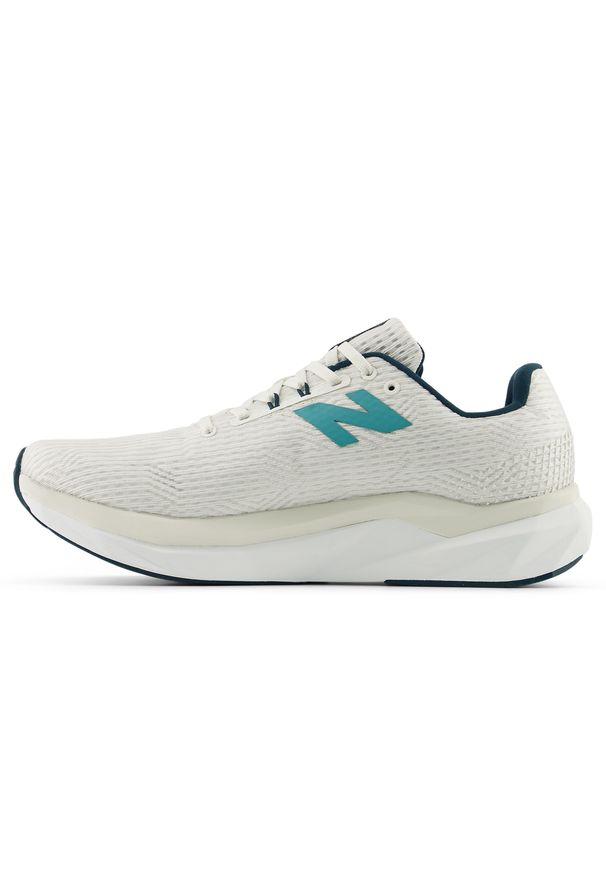 Buty męskie New Balance FuelCell Propel v5 MFCPR1K4 – beżowe. Okazja: na co dzień. Kolor: beżowy. Materiał: materiał, syntetyk, guma. Szerokość cholewki: normalna. Sport: fitness, bieganie