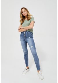 MOODO - Jeansy high waist z przetarciami. Stan: podwyższony. Długość: długie. Wzór: gładki