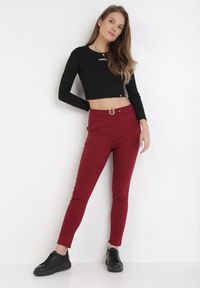 Born2be - Bordowe Spodnie Skinny Aeliyah. Kolor: czerwony. Materiał: polar. Długość: długie. Wzór: aplikacja #2