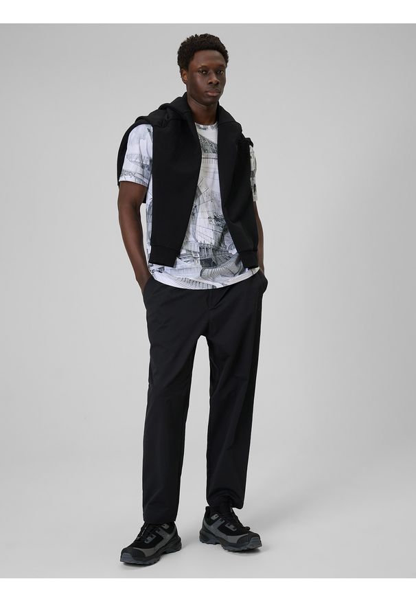 4f - 4F T-shirt regular z nadrukiem męski - czarno-biały S. Okazja: na co dzień. Kolor: wielokolorowy. Materiał: materiał. Wzór: nadruk. Styl: casual