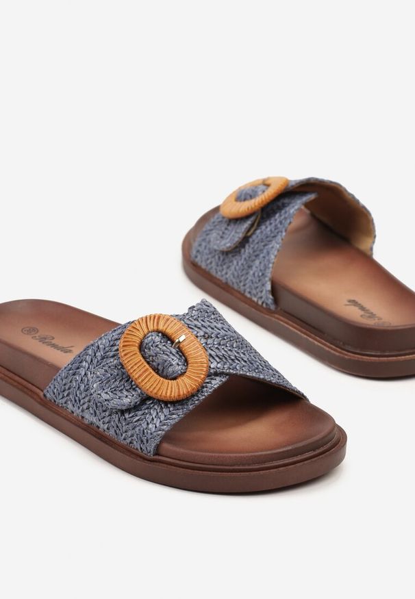 Renee - Niebieskie Klapki z Plecioną Cholewką i Ozdobną Klamrą Claravira. Okazja: na spacer, na co dzień. Kolor: niebieski. Materiał: len. Wzór: ażurowy, haft, aplikacja. Sezon: lato. Obcas: na płaskiej podeszwie. Styl: casual, boho