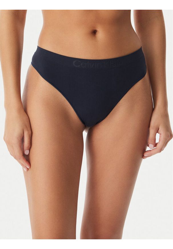 Calvin Klein Underwear Stringi LV00QD3958 Granatowy. Kolor: niebieski. Materiał: syntetyk