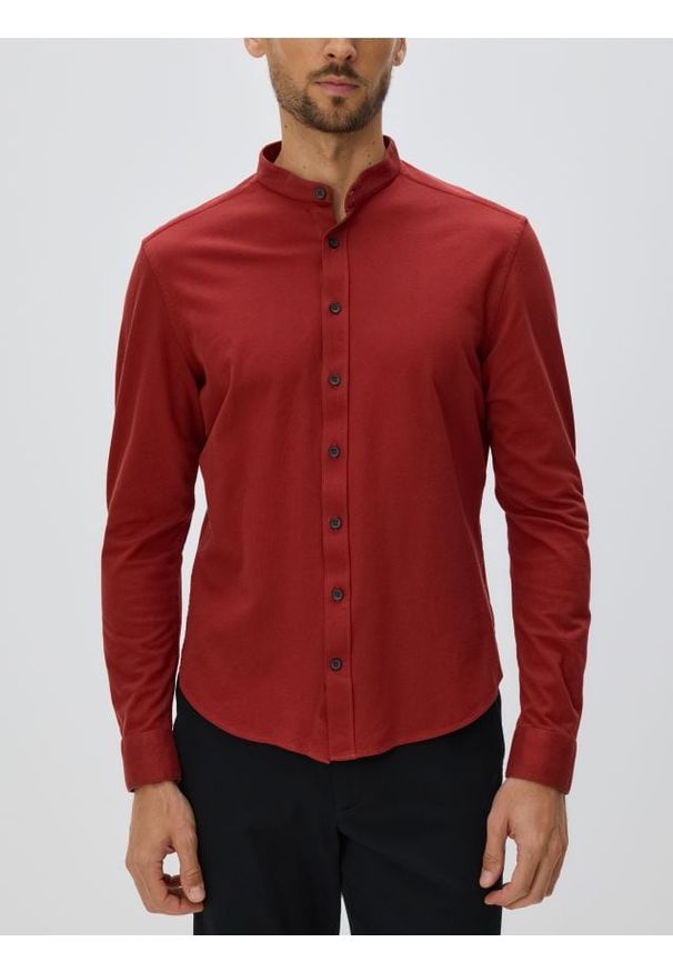 Reserved - Koszula super slim z bawełny egipskiej - karminowy. Kolor: czerwony. Materiał: bawełna