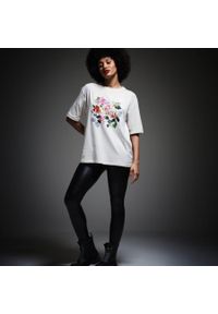 Regatta - Koszulka turystyczna damska CLR Bellegarde krótki rękaw oversize. Kolor: biały. Długość rękawa: krótki rękaw. Długość: krótkie. Sport: turystyka piesza #1