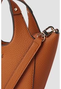 Guess - GUESS Brązowa torebka damska Calista 2 w 1 Mini. Kolor: brązowy. Styl: elegancki, casual #5