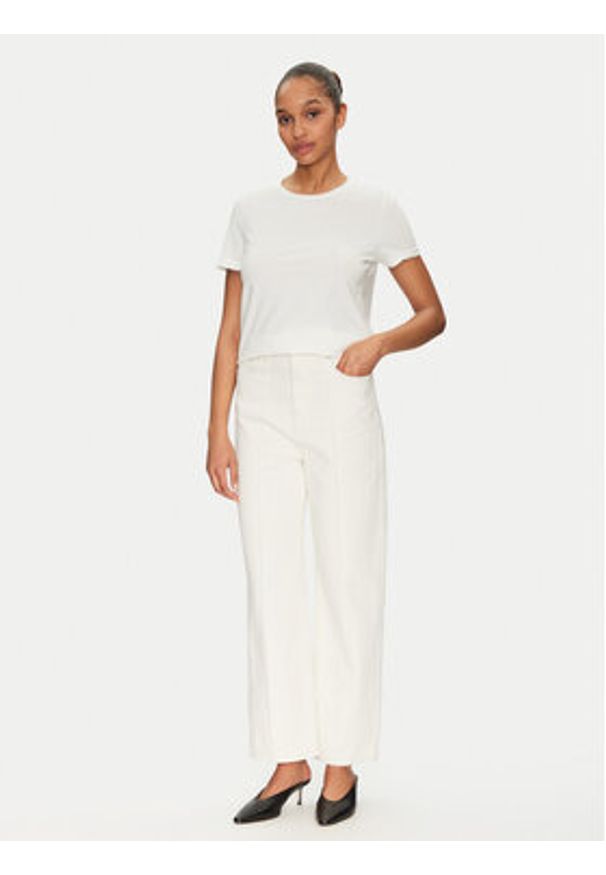 Vero Moda T-Shirt Blair 10325914 Biały Regular Fit. Kolor: biały. Materiał: bawełna