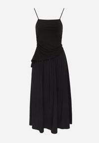 Born2be - Czarna Bawełniana Sukienka Koktajlowa na Ramiączkach z Asymetryczną Górą Thelis. Okazja: na wesele, na ślub cywilny. Kolor: czarny. Materiał: bawełna. Długość rękawa: na ramiączkach. Typ sukienki: asymetryczne. Styl: wizytowy #7