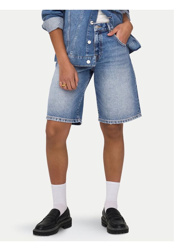 only - ONLY Bermudy Mate 15340976 Niebieski Baggy Fit. Kolor: niebieski. Materiał: bawełna