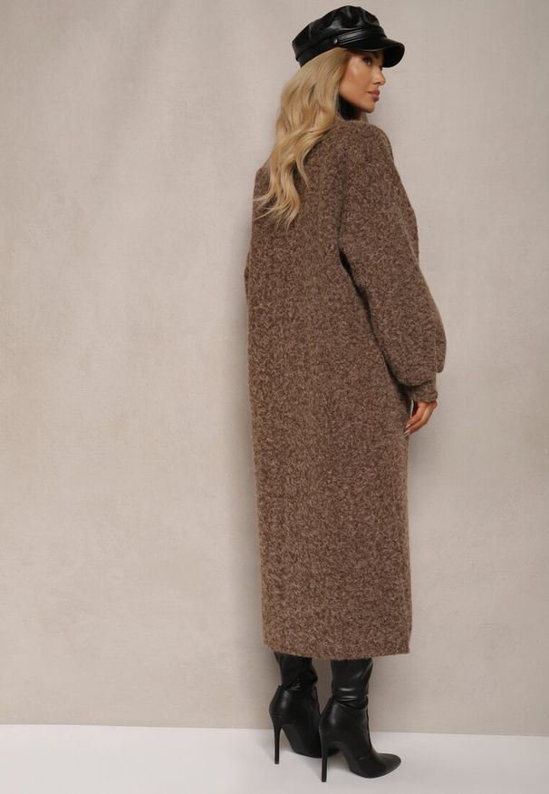 Renee - Brązowy Kardigan Niezapinany o Długim Kroju Ozdobiony Szerokimi Rękawami Tifilina. Okazja: na co dzień, do pracy, na spotkanie biznesowe. Kolor: brązowy. Materiał: dzianina, jeans. Długość: długie. Wzór: aplikacja. Styl: boho, casual, biznesowy, elegancki