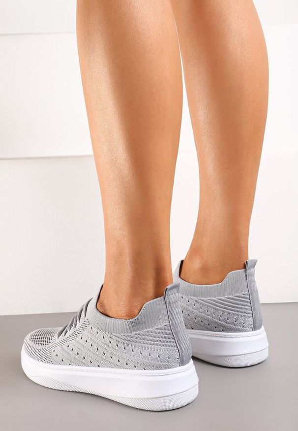 Renee - Szare Buty Sportowe z Cholewką w Skarpetkowym Stylu Timotta. Kolor: szary. Szerokość cholewki: normalna. Styl: sportowy