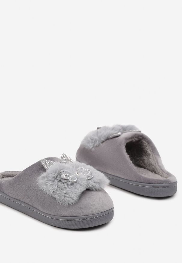 Born2be - Szare Płaskie Kapcie Ozdobione Futerkiem i Cyrkoniami Dezitana. Okazja: do domu, na co dzień. Kolor: szary. Materiał: futro. Wzór: aplikacja. Styl: casual, klasyczny