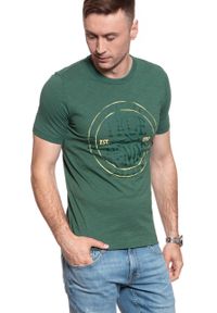 Mustang - MUSTANG T SHIRT Alex C Print 1009497 6430. Wzór: nadruk