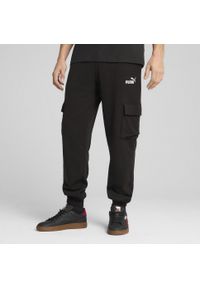 Puma - Męskie bojówki z Essentials z logo No. 1 PUMA Black. Kolor: czarny. Materiał: dresówka. Wzór: haft. Sport: turystyka piesza