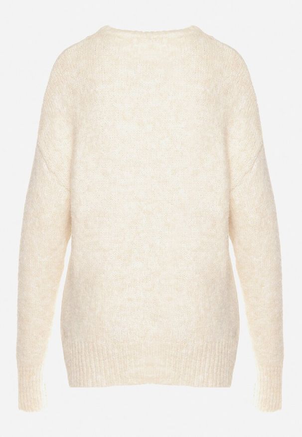Born2be - Jasnobeżowy Sweter z Napisem i Truskawką w Cekiny z Domieszką Wełny Zozirya. Kolor: beżowy. Materiał: wełna. Długość rękawa: długi rękaw. Długość: długie. Wzór: napisy. Sezon: wiosna, jesień. Styl: elegancki, klasyczny