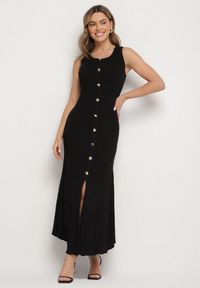 Born2be - Czarna Wiskozowa Sukienka Sweterkowa z Ozdobnymi Guzikami Lunarelle. Okazja: na co dzień. Kolor: czarny. Materiał: wiskoza. Wzór: aplikacja. Styl: klasyczny, casual, elegancki #1