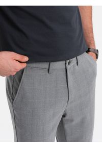 Ombre Clothing - Męskie spodnie o klasycznym kroju w delikatną kratę - szare V3. Kolor: szary. Materiał: wiskoza, poliester, materiał. Styl: klasyczny #5