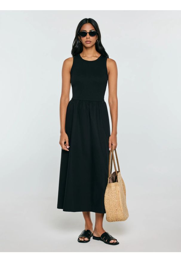 Big-Star - Sukienka damska midi bawełniana czarna Kamasi 906. Kolor: czarny. Materiał: bawełna. Długość rękawa: na ramiączkach. Wzór: prążki. Sezon: lato. Styl: elegancki. Długość: midi