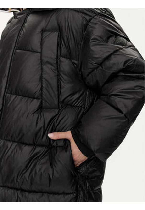 Replay - REPLAY Kurtka zimowa W7800.000.84198 Czarny Oversize. Kolor: czarny. Materiał: syntetyk. Sezon: zima