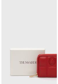 Trussardi Jeans - Trussardi Portfel damski kolor czerwony. Kolor: czerwony. Materiał: materiał. Wzór: gładki