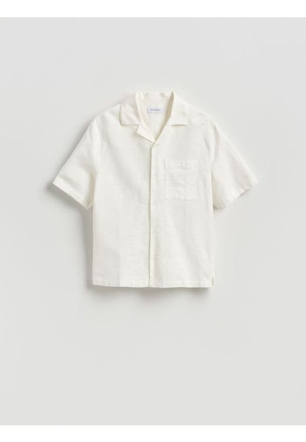 Reserved - Koszula comfort fit z dodatkiem lnu - biały. Kolor: biały. Materiał: len