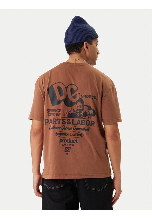 DC Shoes T-Shirt Parts Dep EDYZT04366 Brązowy Regular Fit. Kolor: brązowy. Materiał: bawełna