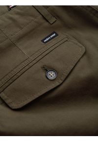 Ombre Clothing - Jednokolorowe szorty męskie z kieszeniami cargo – ciemnooliwkowe V2 - Rozmiar: S. Okazja: na co dzień. Kolor: oliwkowy. Materiał: bawełna, elastan, poliester, materiał. Długość: krótkie. Wzór: gładki, aplikacja, haft, jednolity. Sezon: lato. Styl: wakacyjny, casual #3
