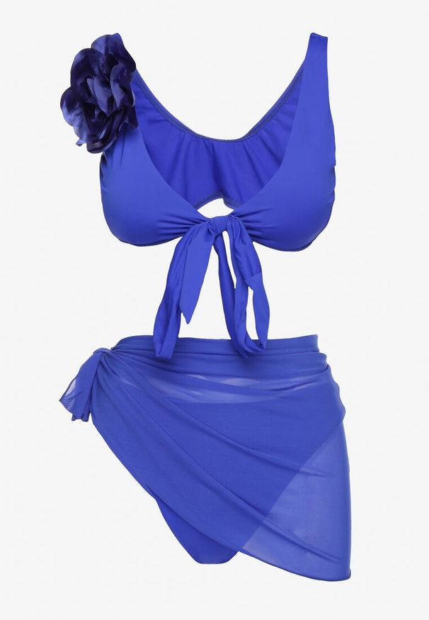 Born2be - Niebieskie Bikini Biustonosz z Odpinanym Kwiatem 3D Majtki Typu Figi i Siateczkowe Pareo Folane. Kolor: niebieski. Wzór: kwiaty