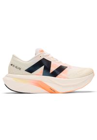 Buty damskie New Balance FuelCell SC Elite V4 WRCELCW4 – beżowe. Kolor: beżowy. Materiał: materiał, syntetyk, guma, włókno. Szerokość cholewki: normalna. Sport: fitness, bieganie #1