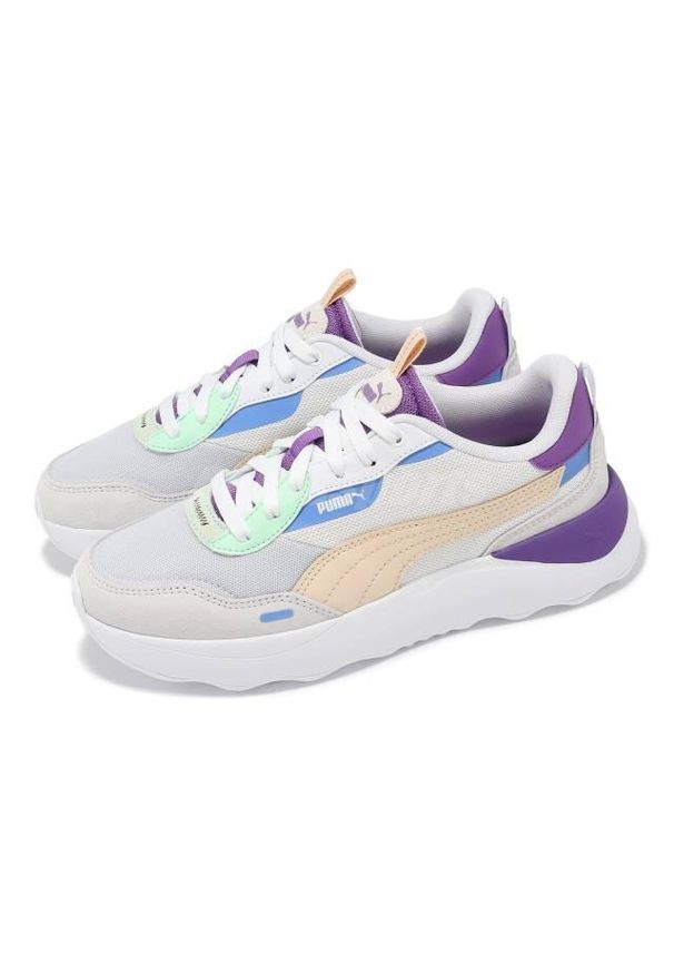 Buty damskie Puma Runtamed Platform. Kolor: fioletowy, biały, beżowy, wielokolorowy. Obcas: na platformie. Sport: turystyka piesza