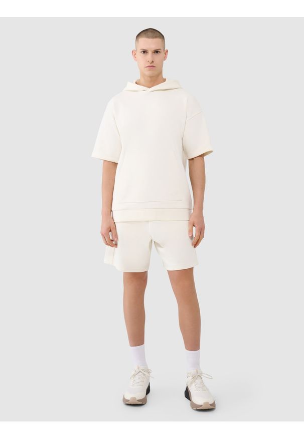 4f - 4F Spodenki dresowe męskie - białe S. Kolor: biały. Materiał: dresówka. Długość: krótkie. Wzór: gładki, ze splotem