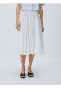 Reserved - Bawełniana spódnica midi - biały. Kolor: biały. Materiał: bawełna #1