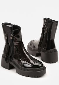 Born2be - Czarne Lakierowane Botki Vices z Ozdobną Tasiemką Rivavie. Okazja: na co dzień. Kolor: czarny. Materiał: lakier. Styl: casual, elegancki #3