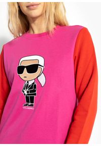 Karl Lagerfeld - Bluza damska KARL LAGERFELD IKONIK 2.0 KARL SWEATSHIRT. Typ kołnierza: dekolt w karo. Kolor: różowy. Sport: turystyka piesza #4