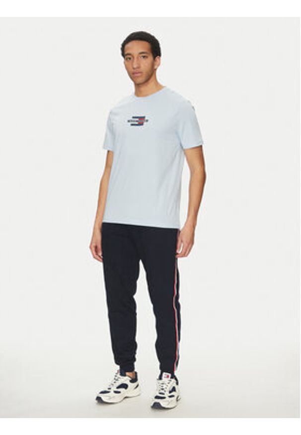 TOMMY HILFIGER - Tommy Hilfiger T-Shirt Flag Box MW0MW38636 Błękitny Regular Fit. Kolor: niebieski. Materiał: bawełna
