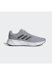Adidas - Buty Galaxy 6. Kolor: szary, biały, wielokolorowy. Materiał: materiał. Sport: bieganie