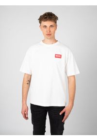 Diesel T-shirt "T-Nlabel" | A11593-0NIAR | Mężczyzna | Biały. Kolor: biały. Materiał: bawełna. Wzór: aplikacja. Styl: elegancki #5