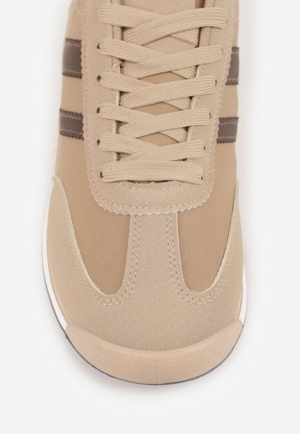 Renee - Beżowo-Brązowe Sneakersy Ozdobione Dwoma Paskami Lannatea. Okazja: na co dzień. Zapięcie: pasek. Kolor: beżowy. Wzór: aplikacja