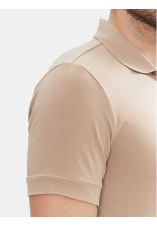 EA7 Emporio Armani Polo 8NPF14 PJVQZ U6155 Beżowy Regular Fit. Typ kołnierza: polo. Kolor: beżowy. Materiał: bawełna