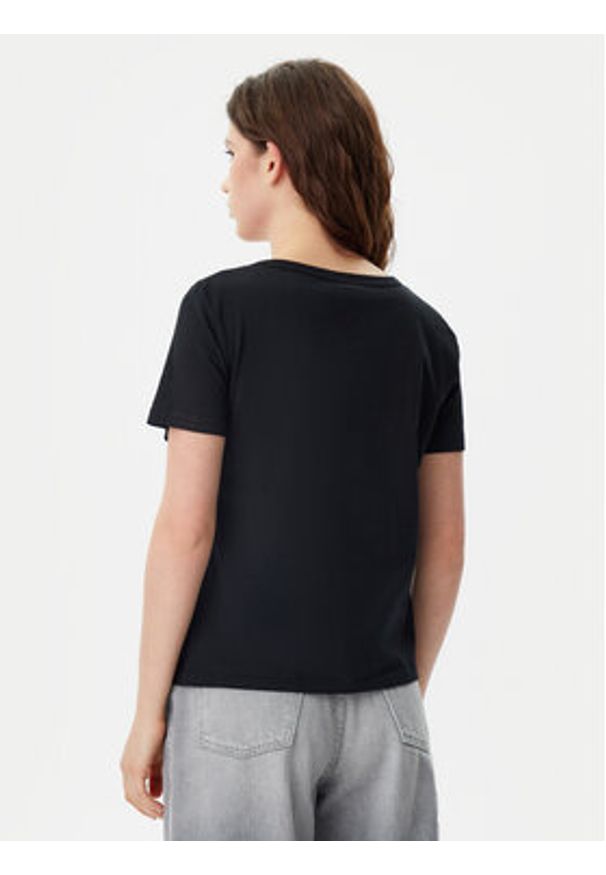 GAP - Gap T-Shirt 740140-03 Czarny Regular Fit. Kolor: czarny. Materiał: bawełna
