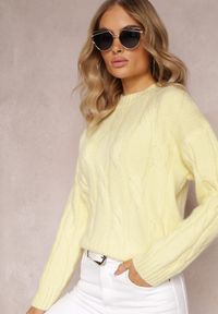 Renee - Żółty Klasyczny Sweter w Ozdobny Splot Olgame. Kolor: żółty. Materiał: dzianina, tkanina. Wzór: ze splotem. Styl: klasyczny #5