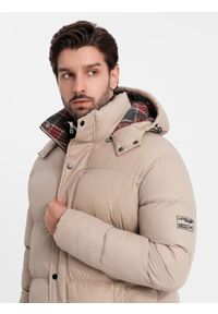 Ombre Clothing - Męska kurtka puffer z podszewką w kratę – beżowa V2 - Rozmiar: XL. Kolor: beżowy. Materiał: guma, poliester, materiał, bawełna, syntetyk, nylon. Długość: długie. Wzór: aplikacja