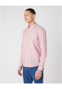 Wrangler - KOSZULA MĘSKA WRANGLER LS BUTTON DOWN SHIRT REDLIGHT W5AB4M82V 112130091. Typ kołnierza: button down