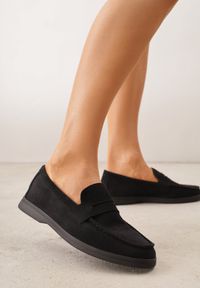 Born2be - Czarne Klasyczne Mokasyny VICES z Imitacji Zamszu ze Skórzaną Wkładką Haliris. Okazja: na co dzień. Kolor: czarny. Materiał: zamsz, skóra. Styl: klasyczny #9