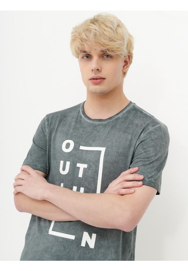outhorn - T-shirt z nadrukiem męski. Materiał: bawełna, jersey, materiał. Wzór: nadruk
