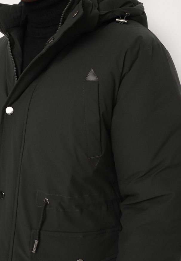 Born2be - Czarna Kurtka Parka z Odpinanym Kapturem i Polarowym Ociepleniem Rinavia. Okazja: na spotkanie biznesowe, do pracy, na co dzień. Kolor: czarny. Materiał: polar. Długość rękawa: długi rękaw. Długość: długie. Styl: klasyczny, biznesowy, casual, elegancki