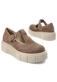 Brązowe Półbuty Armodo Zamszowe Buty Damskie Na Platformie. Kolor: brązowy. Materiał: zamsz. Obcas: na platformie. Styl: elegancki, klasyczny #7