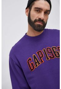 GAP Bluza męska kolor fioletowy z aplikacją. Kolor: fioletowy. Wzór: aplikacja